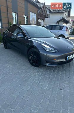Tesla Model 3 2017