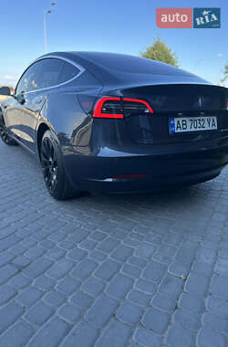 Седан Tesla Model 3 2017 в 