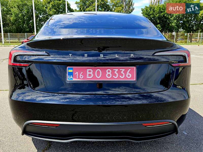 Седан Tesla Model 3 2024 в Днепре