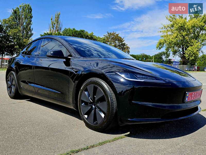 Седан Tesla Model 3 2024 в Днепре