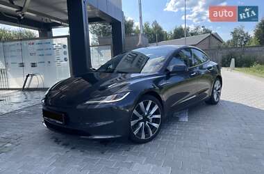 Tesla Model 3 2024