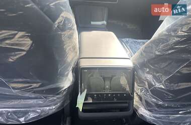 Седан Tesla Model 3 2024 в 