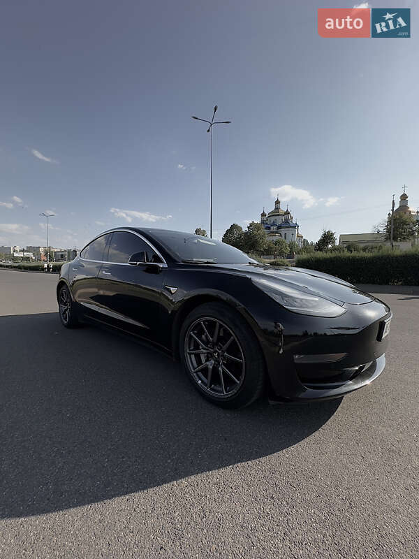 Tesla Model 3 2018