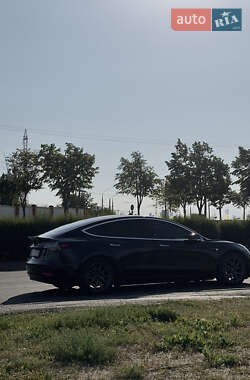 Седан Tesla Model 3 2018 в 
