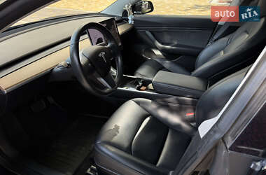 Седан Tesla Model 3 2019 в 