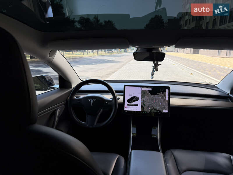 Седан Tesla Model 3 2019 в Николаеве