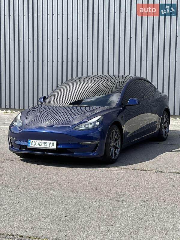 Tesla Model 3 2022