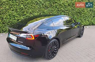 Седан Tesla Model 3 2021 в 