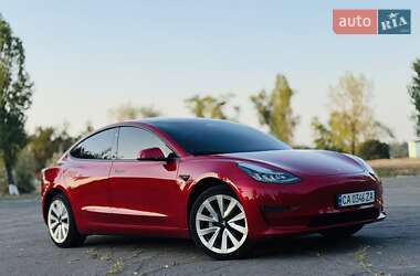 Tesla Model 3 2020