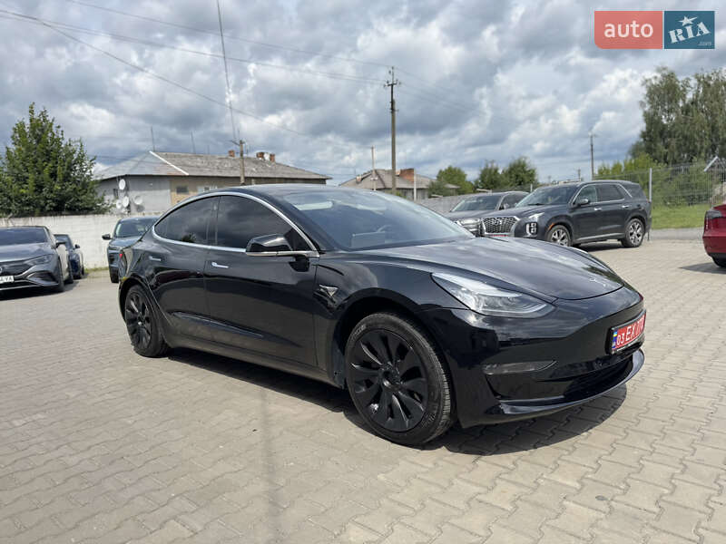 Седан Tesla Model 3 2019 в Луцке