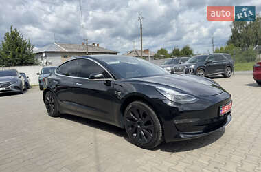 Седан Tesla Model 3 2019 в 