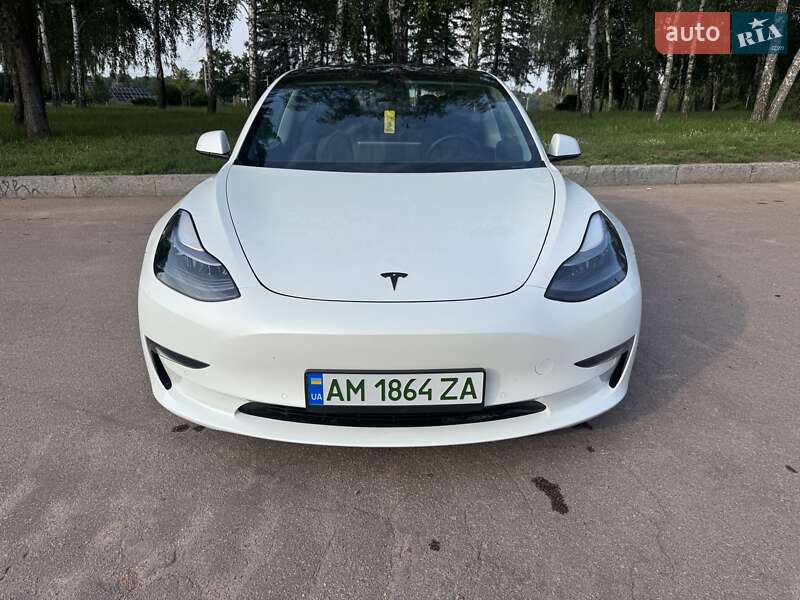 Седан Tesla Model 3 2021 в Житомире