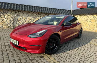 Седан Tesla Model 3 2021 в 