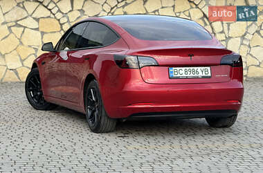 Седан Tesla Model 3 2021 в 