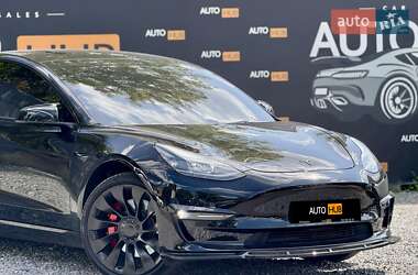 Седан Tesla Model 3 2023 в 