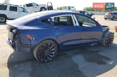 Седан Tesla Model 3 2022 в 