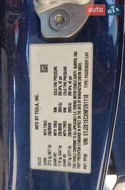 Седан Tesla Model 3 2022 в 