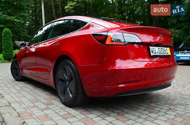 Седан Tesla Model 3 2020 в 