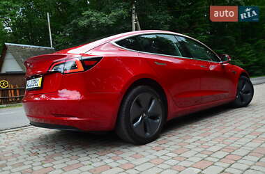 Седан Tesla Model 3 2020 в 