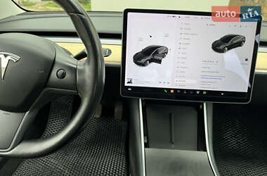 Седан Tesla Model 3 2018 в 