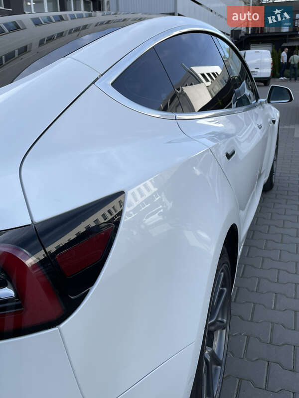 Седан Tesla Model 3 2019 в Черновцах фото 9 Седан Tesla Model 3 2019 в Черновцах