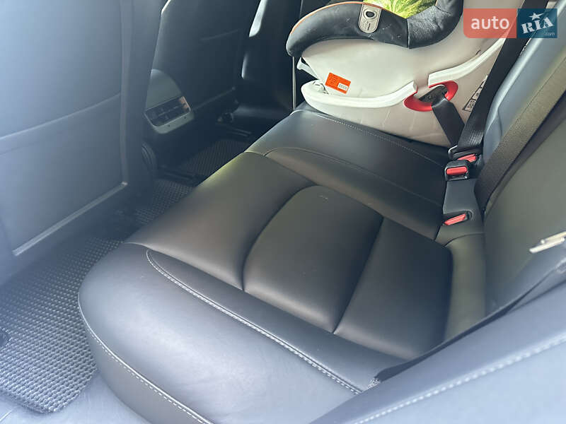 Седан Tesla Model 3 2022 в Харькове