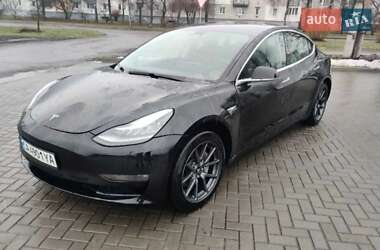 Седан Tesla Model 3 2019 в 