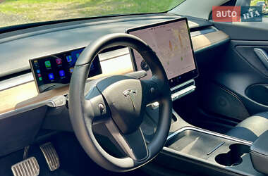 Седан Tesla Model 3 2020 в 
