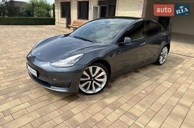 Седан Tesla Model 3 2019 в 
