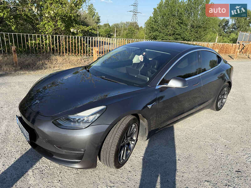 Седан Tesla Model 3 2018 в Каменском