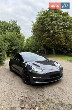 Седан Tesla Model 3 2021 в Львові