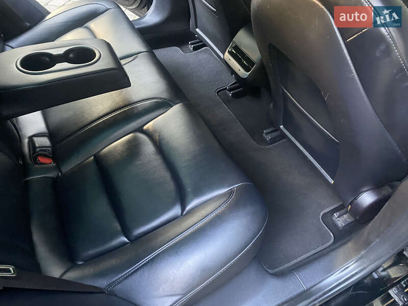 Седан Tesla Model 3 2022 в Богородчанах