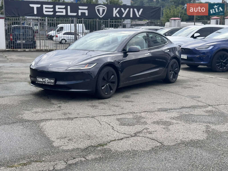 Седан Tesla Model 3 2024 в Киеве