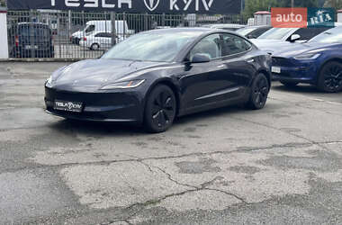 Седан Tesla Model 3 2024 в 