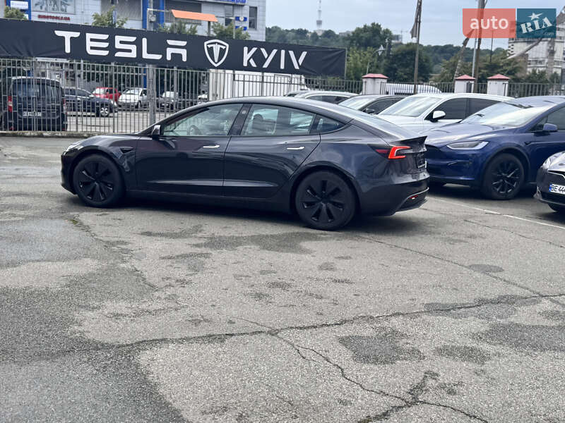 Седан Tesla Model 3 2024 в Киеве