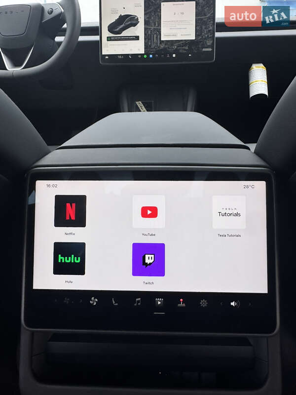 Седан Tesla Model 3 2024 в Киеве