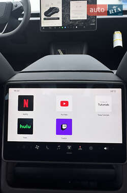 Седан Tesla Model 3 2024 в 