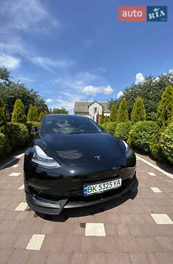 Седан Tesla Model 3 2019 в 