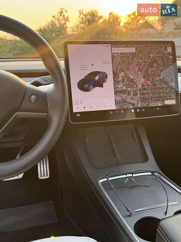 Седан Tesla Model 3 2021 в Кривом Роге