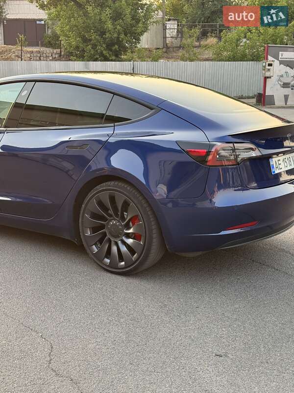 Седан Tesla Model 3 2021 в Кривом Роге
