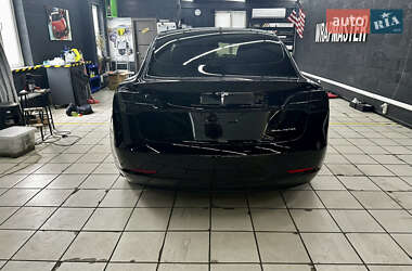 Седан Tesla Model 3 2019 в 