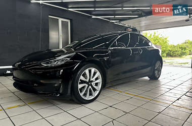 Седан Tesla Model 3 2019 в 