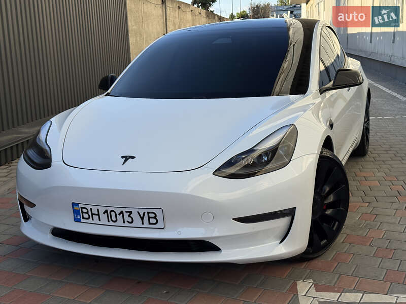 Седан Tesla Model 3 2021 в Одессе