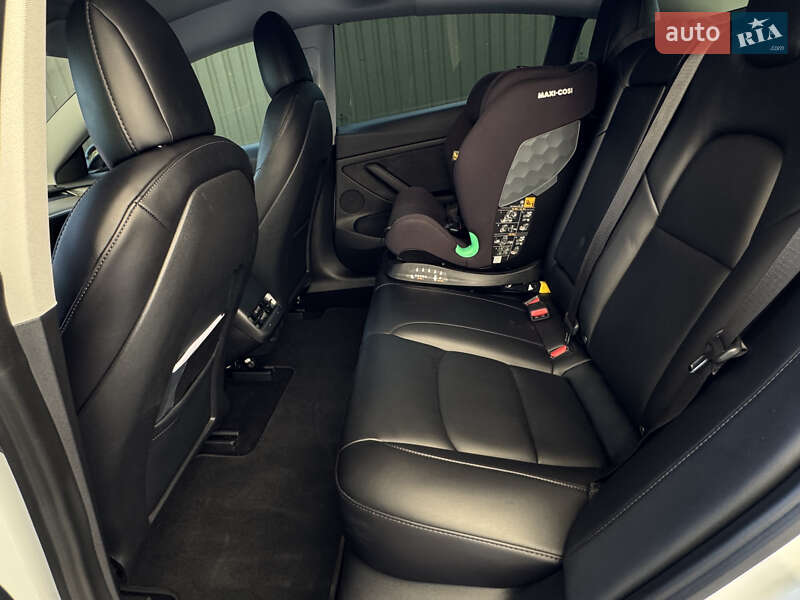 Седан Tesla Model 3 2021 в Одессе