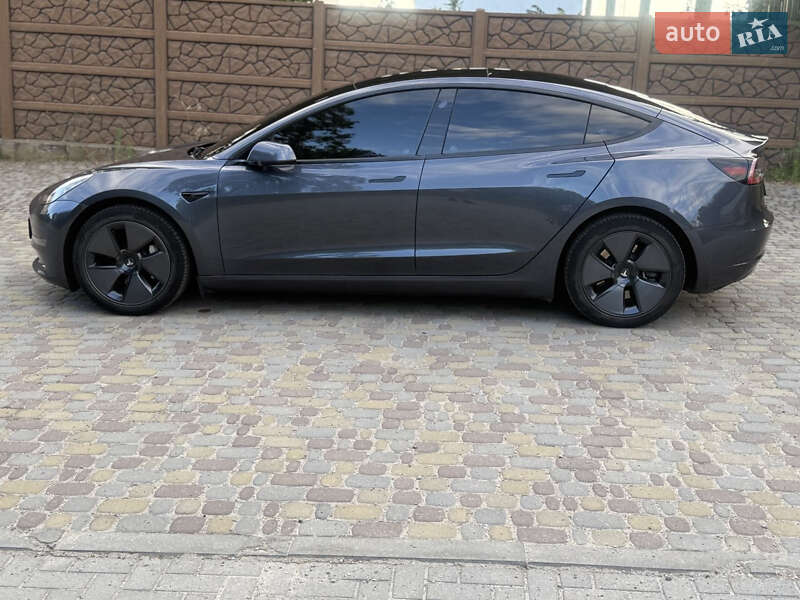 Седан Tesla Model 3 2023 в Запорожье