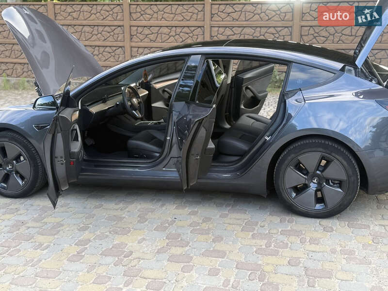 Седан Tesla Model 3 2023 в Запорожье