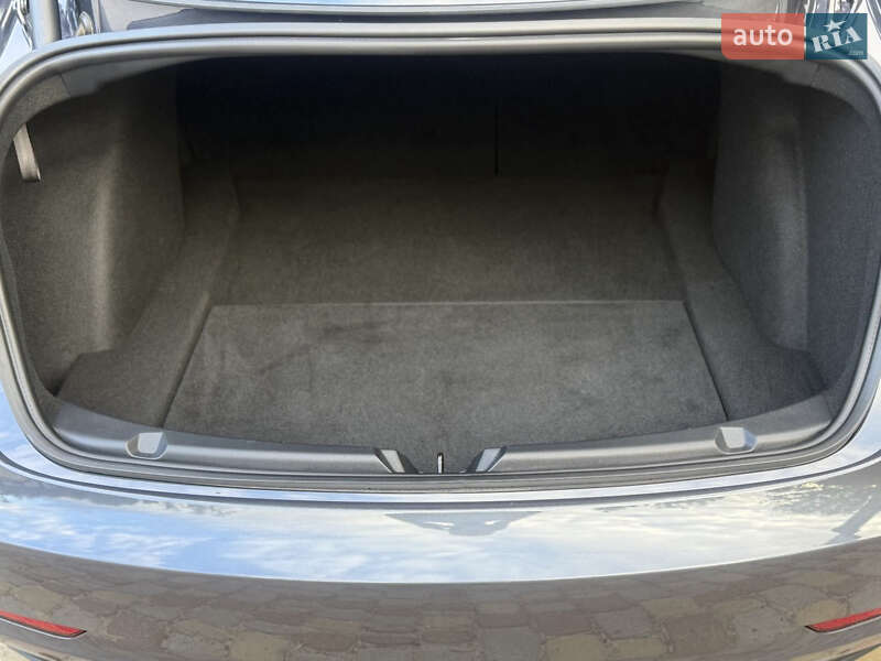Седан Tesla Model 3 2023 в Запорожье