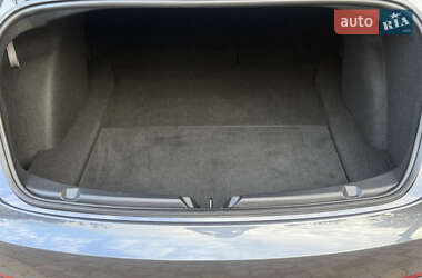 Седан Tesla Model 3 2023 в 