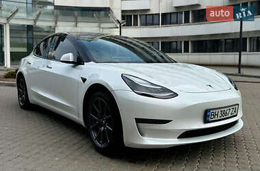 Седан Tesla Model 3 2019 в 