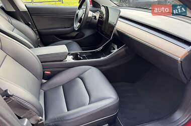 Седан Tesla Model 3 2018 в 